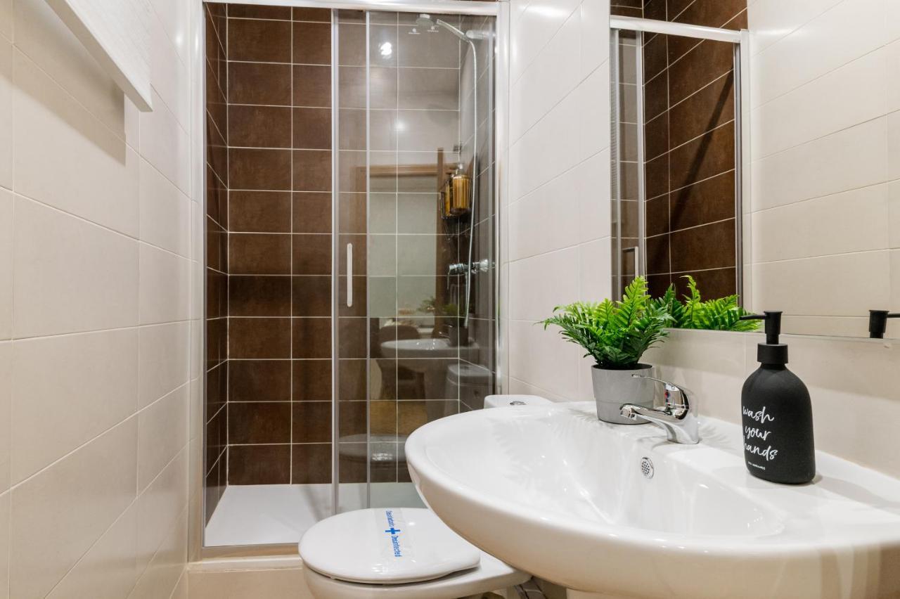 Centrico Apartamento Con 3 Banos En Puerta Del Sol Y Atocha Madrid Dış mekan fotoğraf